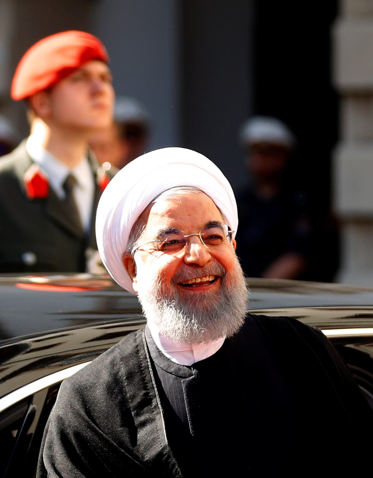 سرُّ تصعيد ترمب لهجته ضد إيران.. الرئيس الأميركي حاول أن يصرف الأنظار عن أمر هام فلجأ إلى حرب كلامية مع طهران