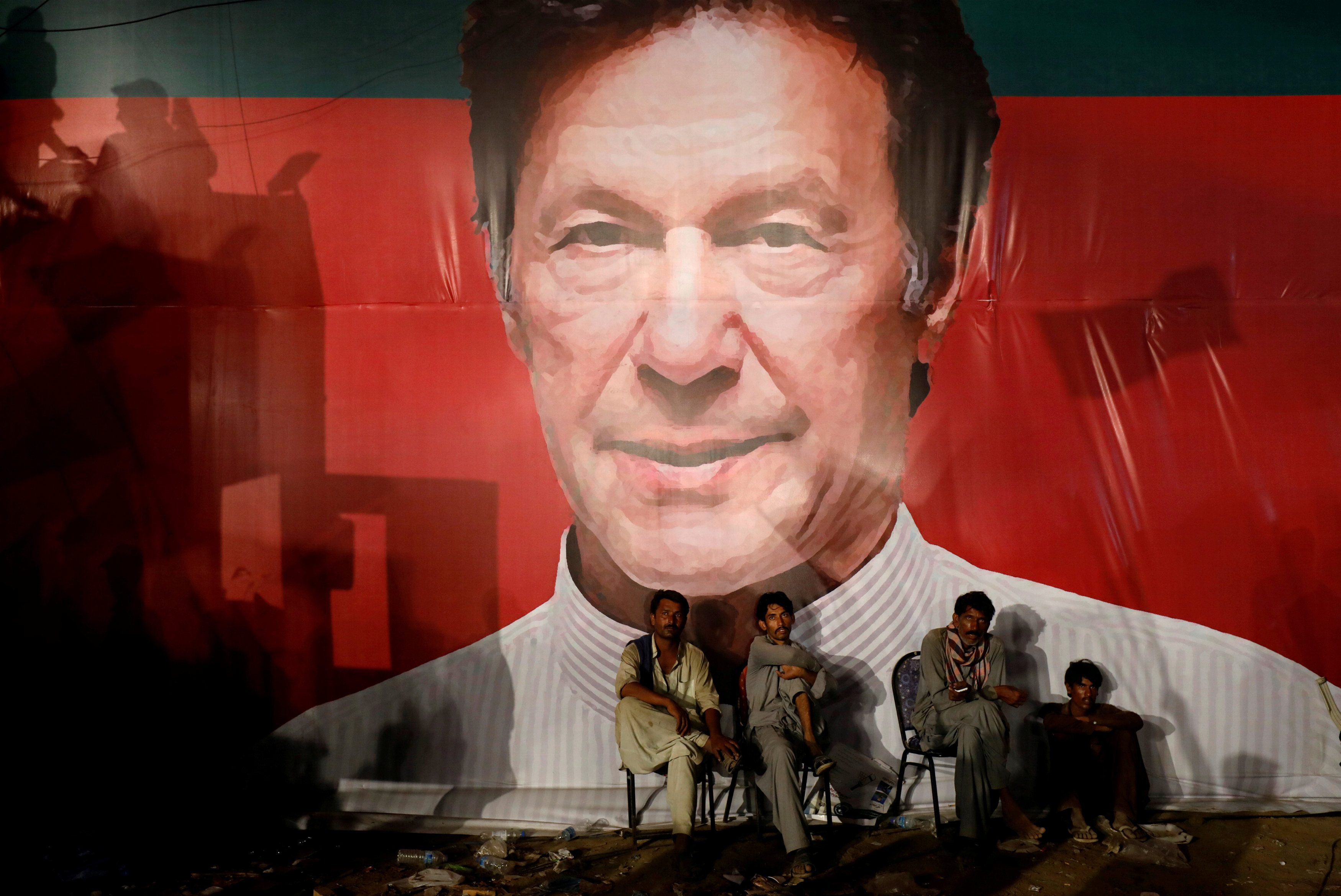 عمران خان رئيسا لحكومة باكستان الجديدة