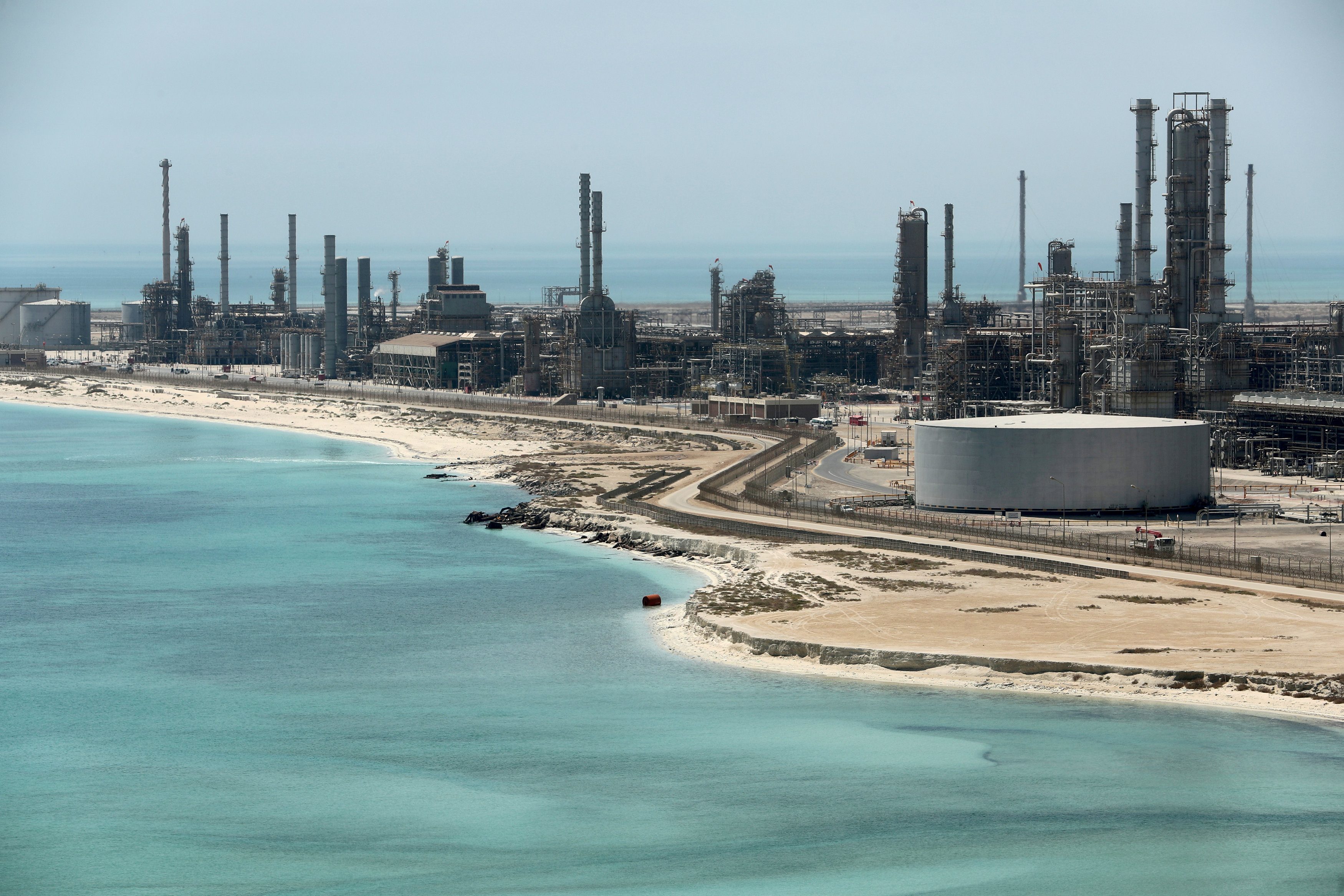 السعودية أعلنت أنها خفضت من إنتاجها خلال شهر يوليوز الماضي