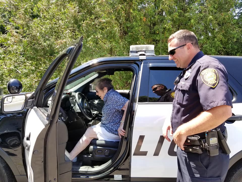 بعد مرور يومين على ذكرى ميلادها، أتت الشرطة لتنفيذ عملية التوقيف