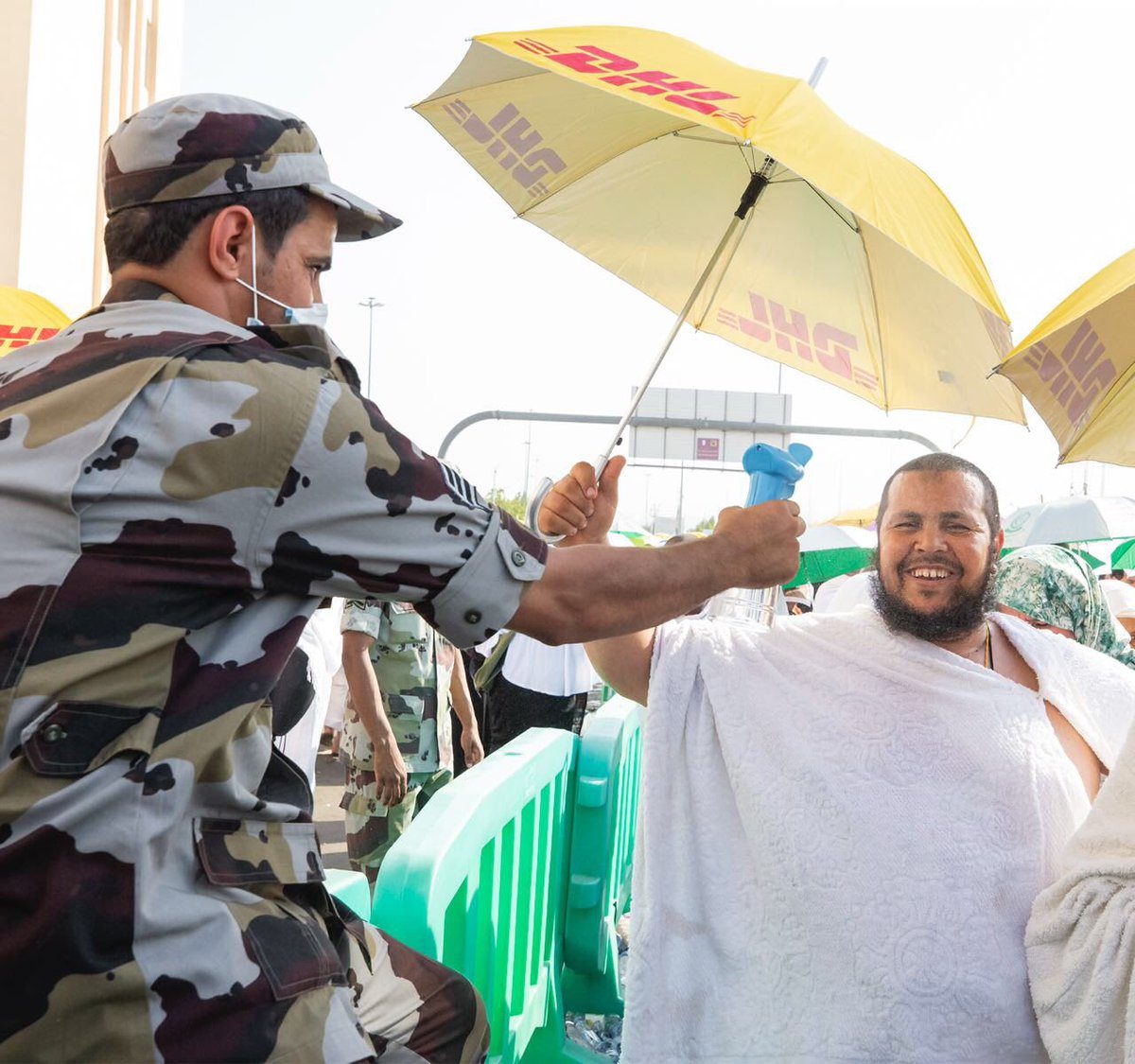يخدم الحجاج وهو صائم “يوم عرفة” فباغتته أزمة قلبية.. وفاة رجل أمن في الحرم المكي