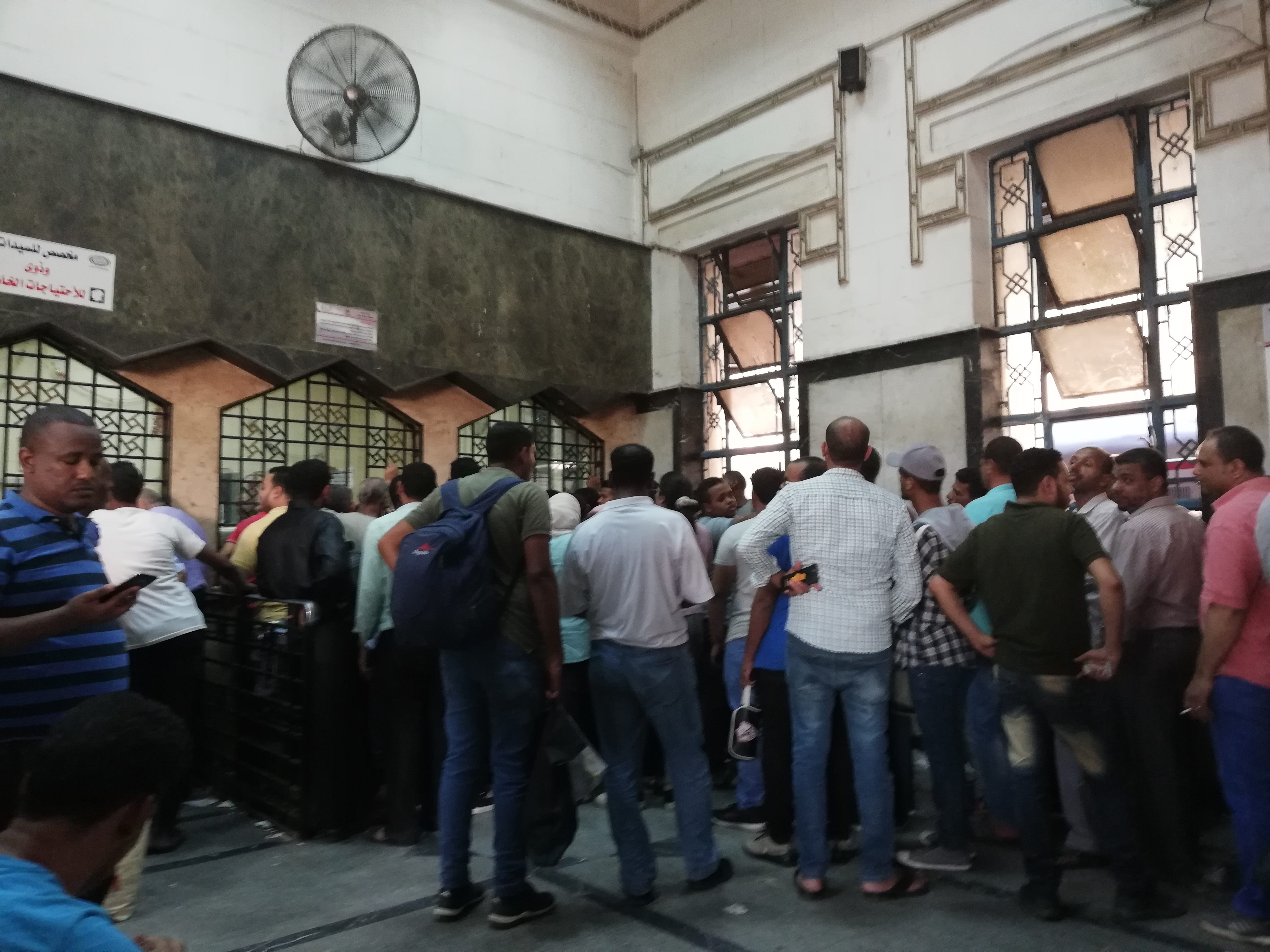 أزمة الانتقال بين شمال مصر وجنوبها تتكرر كل مناسبة تقريبًا، والحلول الحكومية غير كافية