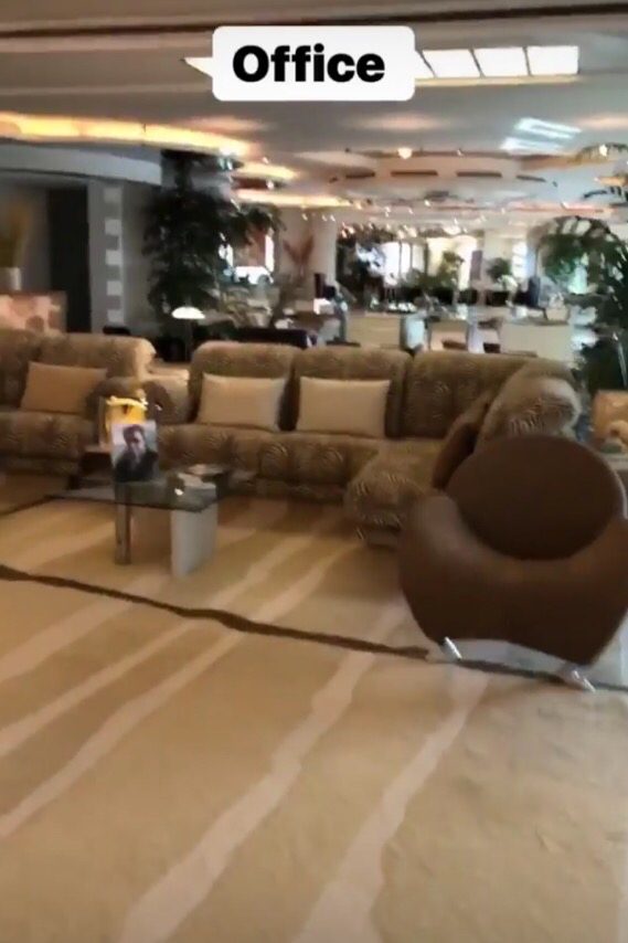 مكتب الوليد بن طلال في الرياض