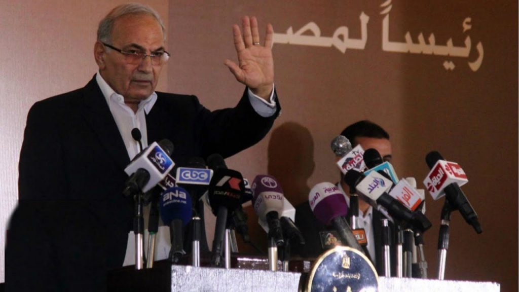 مصر.. شفيق يحسم أمره نهائياً بشأن العودة للمشهد السياسي