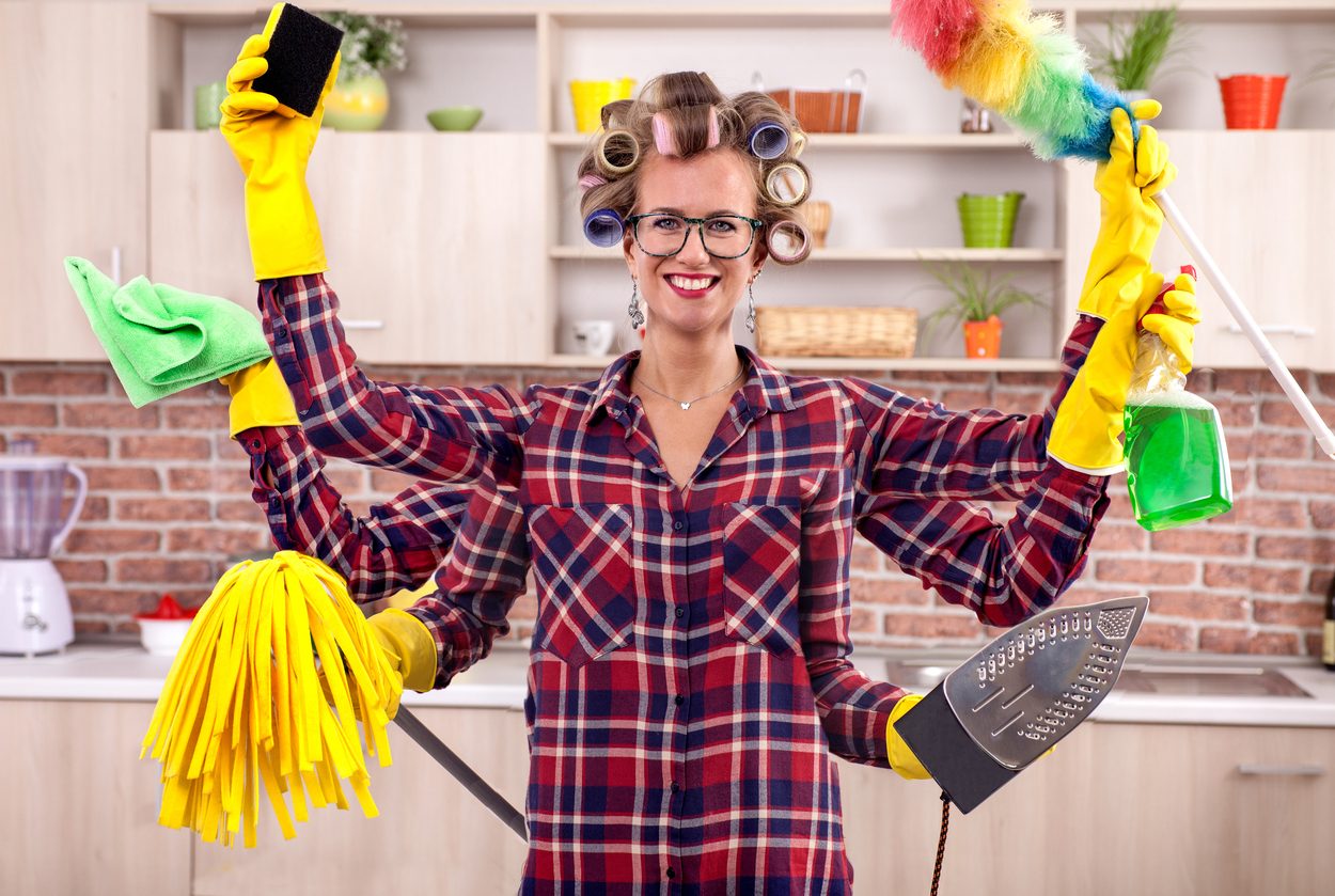 كوني زوجة مُغرية وعاملة و«مفرخة»