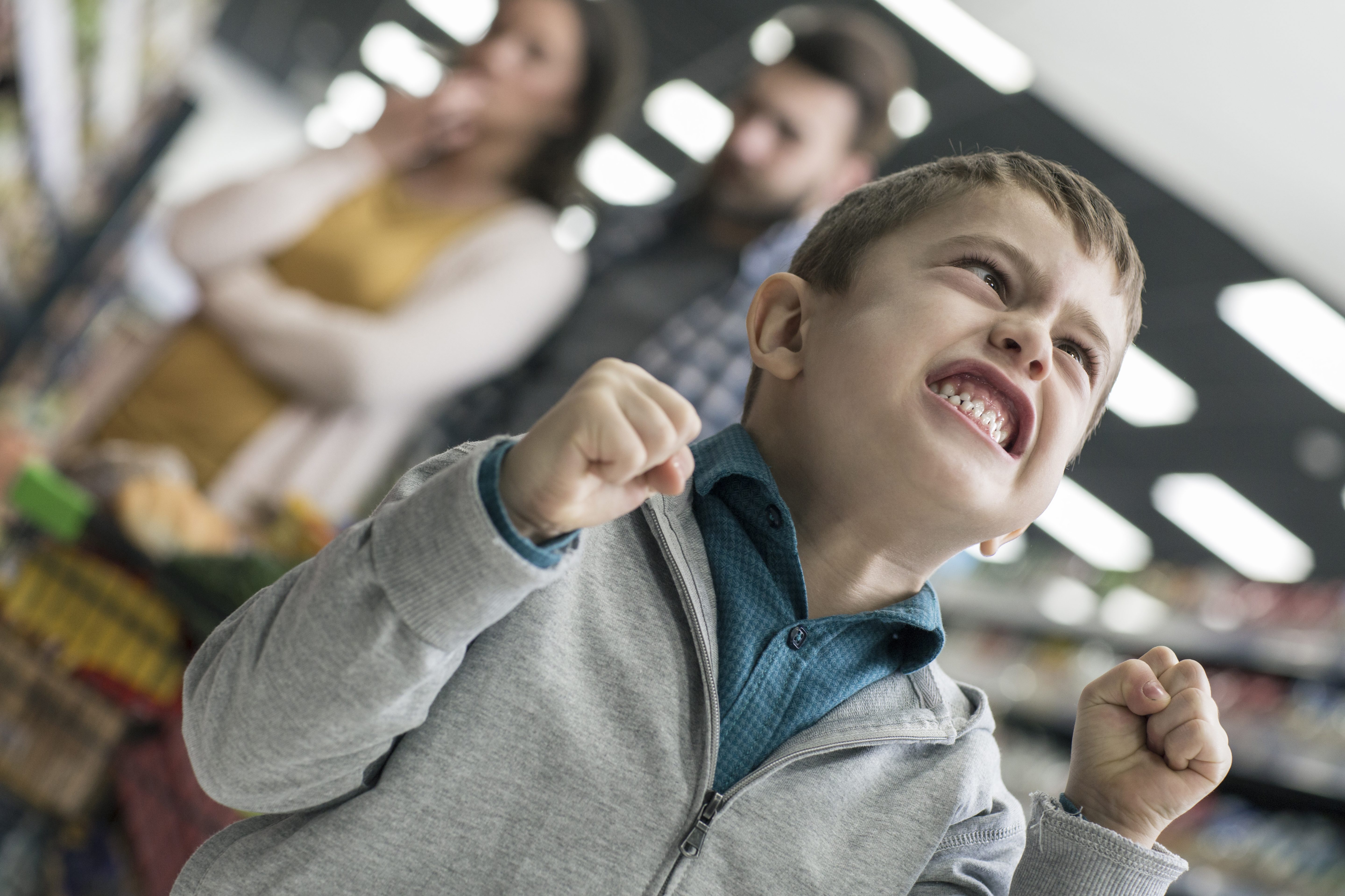 اتركي طفلك يشتم ويسب ولا تمنعيه من ذلك أبدًا.. بحث نفسي ينسف مفاهيم التربية التقليدية