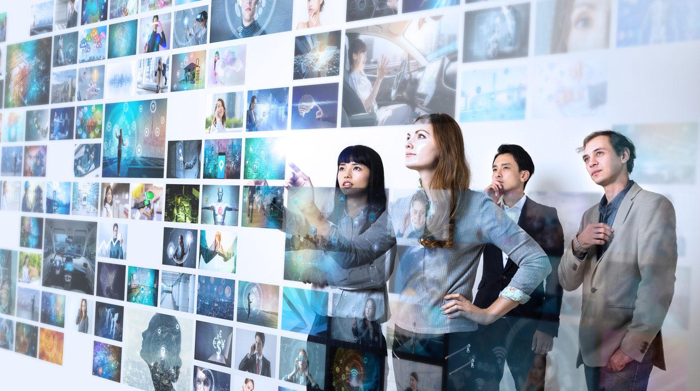 ماذا تعرف عن الجيل الجديد المسمى ” Z” الذي أربك الجامعات؟.. يزدرون الـemail والسيارات.. وهذا موقفهم من الجنس والعنف