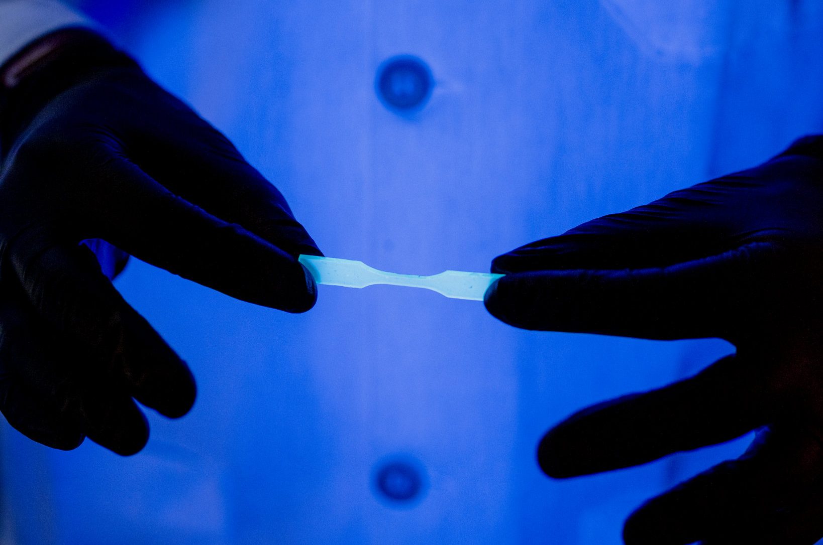 يحاول العلماء الوصول إلى بوليمرات سريعة التفكك