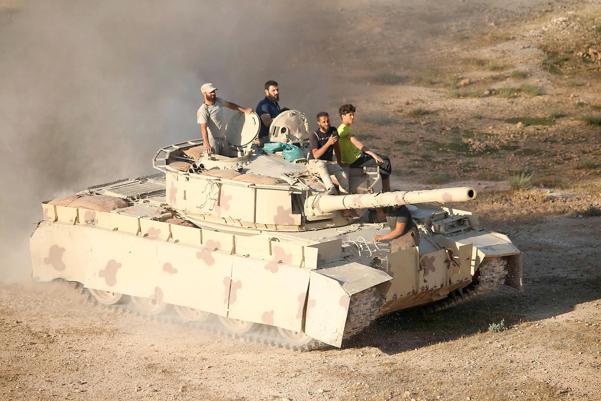 تدريبات عسكرية نادرة لمشاة «المارينز» مع مقاتلي المعارضة في جنوب سوريا