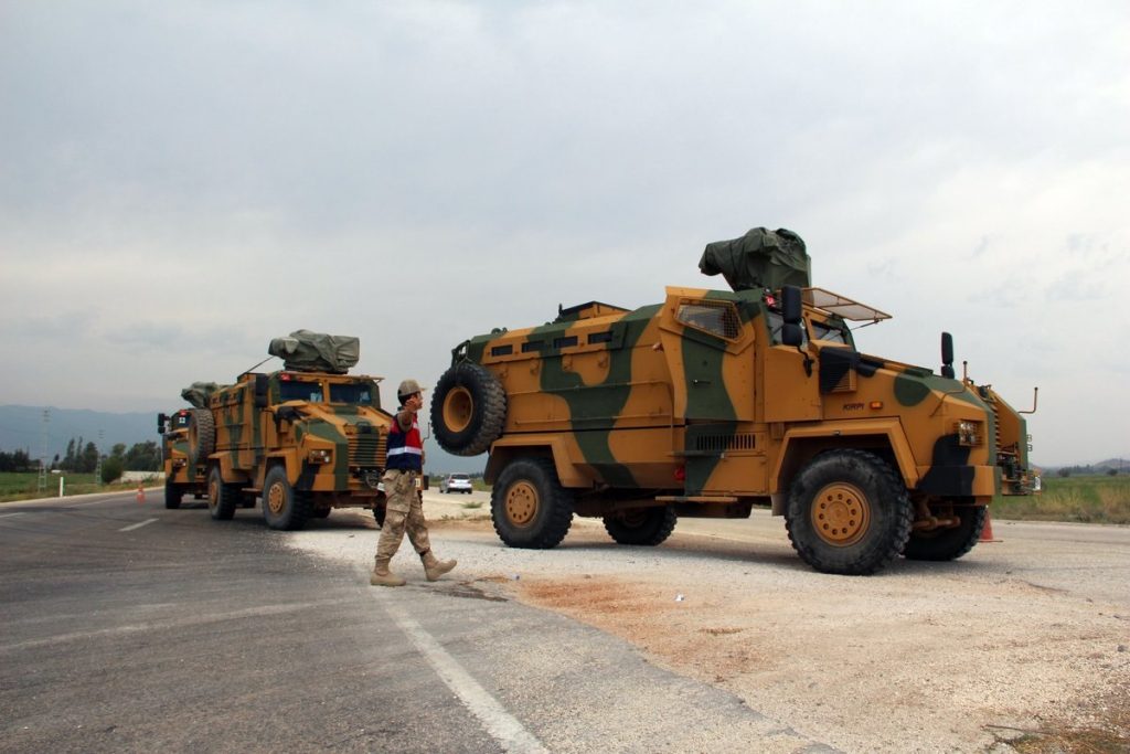 الجيش التركي تعزيزات على الحدود التركية مع سوريا