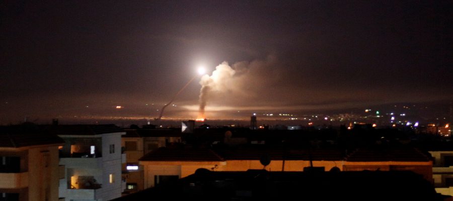 إسرائيل تقصف مطار دمشق