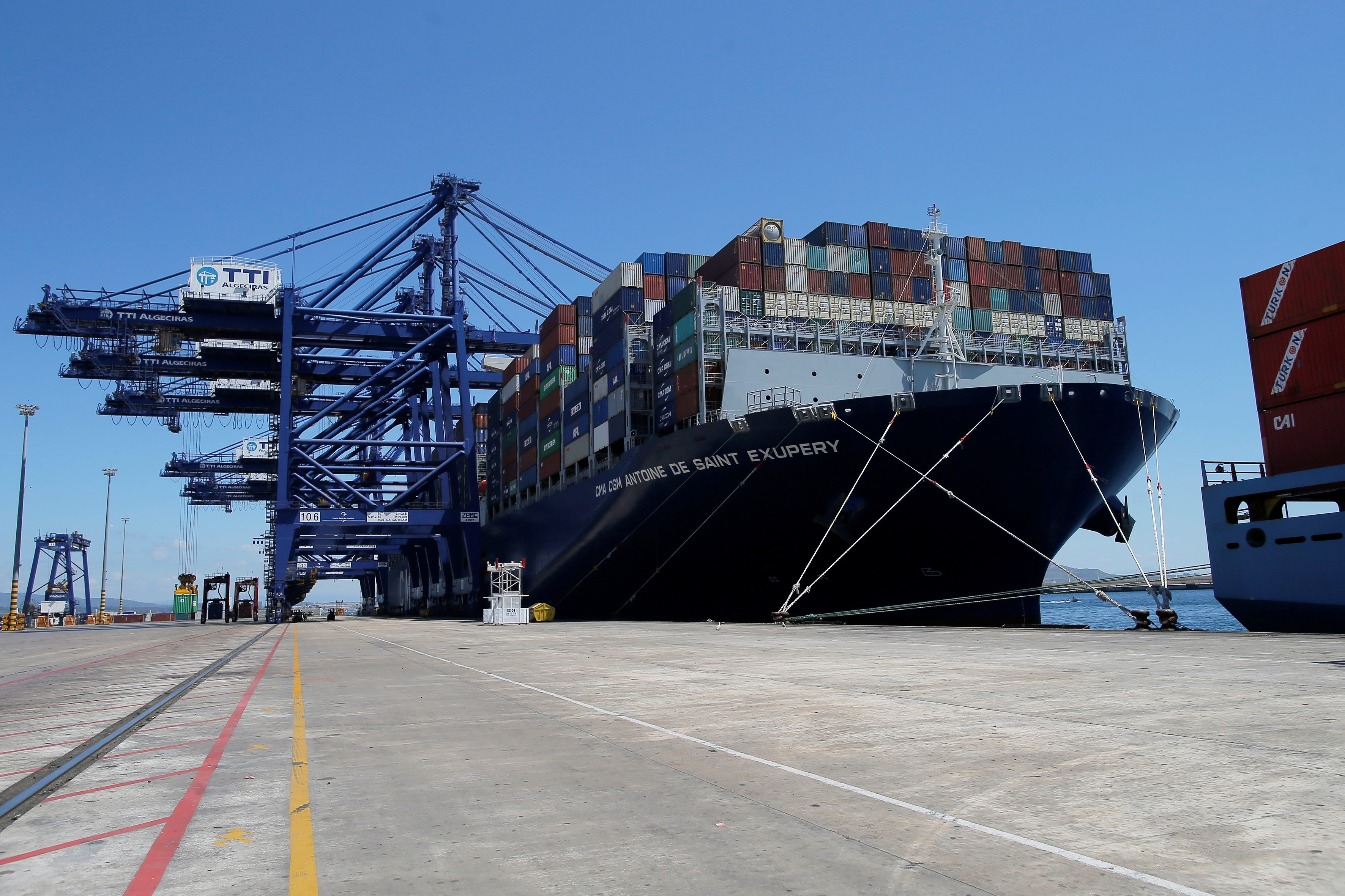 وجدت بعض أسرع الاقتصادات نمواً في العالم نفسَها في مأزقٍ