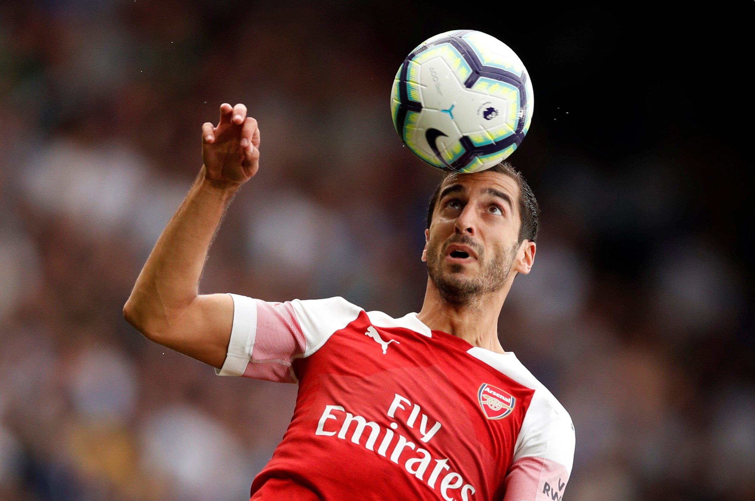 أرسنال في مأزق مع نادي قره باغ بسبب مخيتاريان