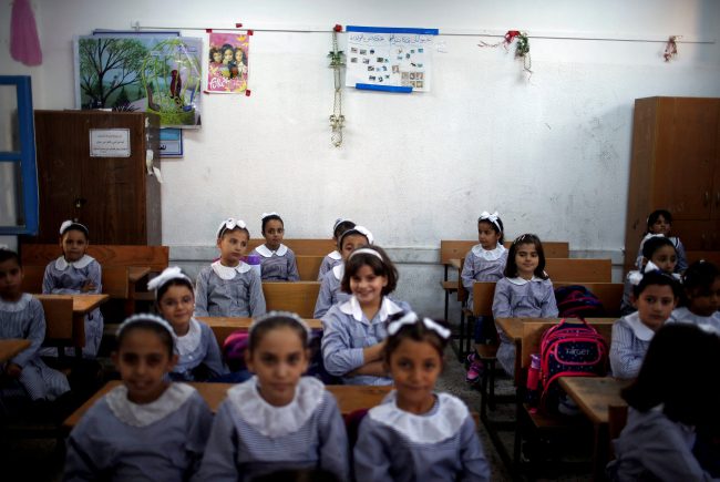 هل تكفي المساعدات السعودية للأونروا في حل مشكلة اللاجئين الفلسطينيين؟