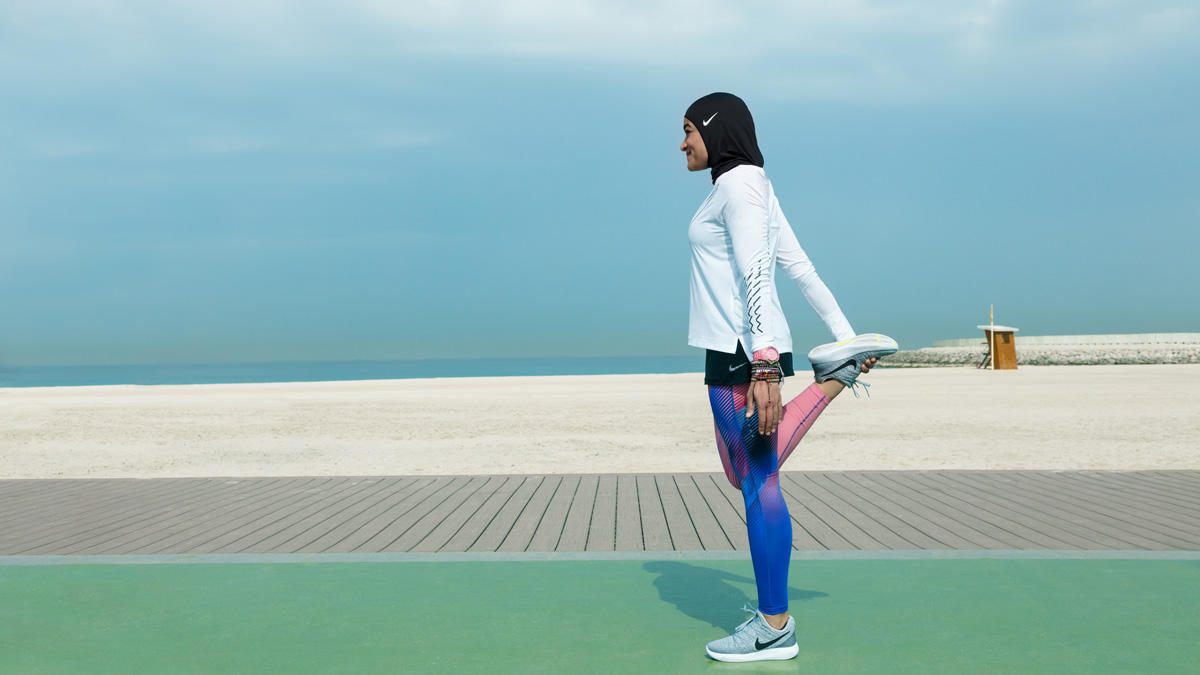 Nike صارت منال رستم أول امرأة تظهر مرتدية الحجاب في حملة
