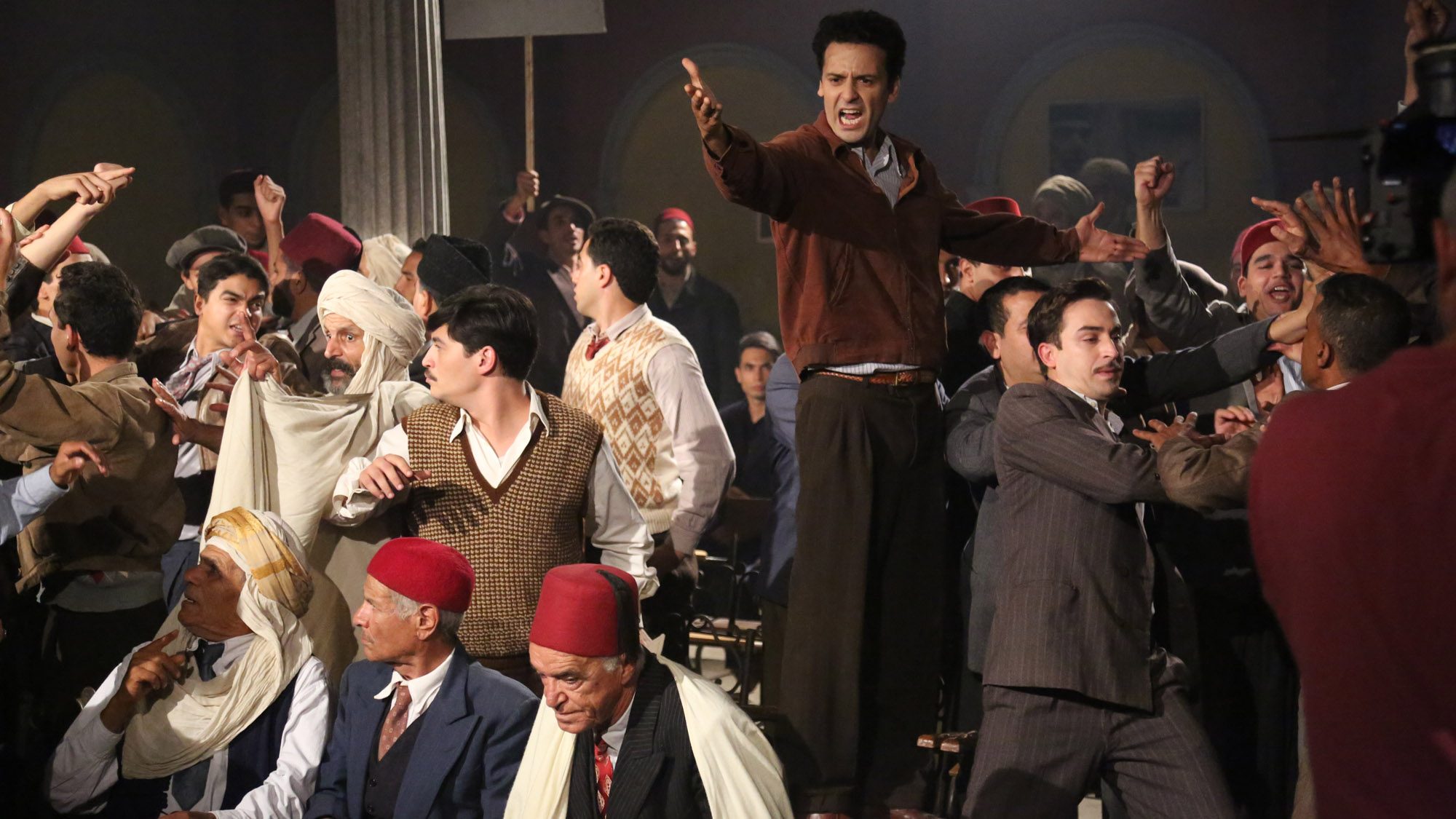 رفضته الرقابة بدعوى إساءته لتاريخ المقاومة.. مخرج جزائري يتحدى السلطات ويرفض قصَّ أي مشهد من فيلمه «العربي بن مهيدي»