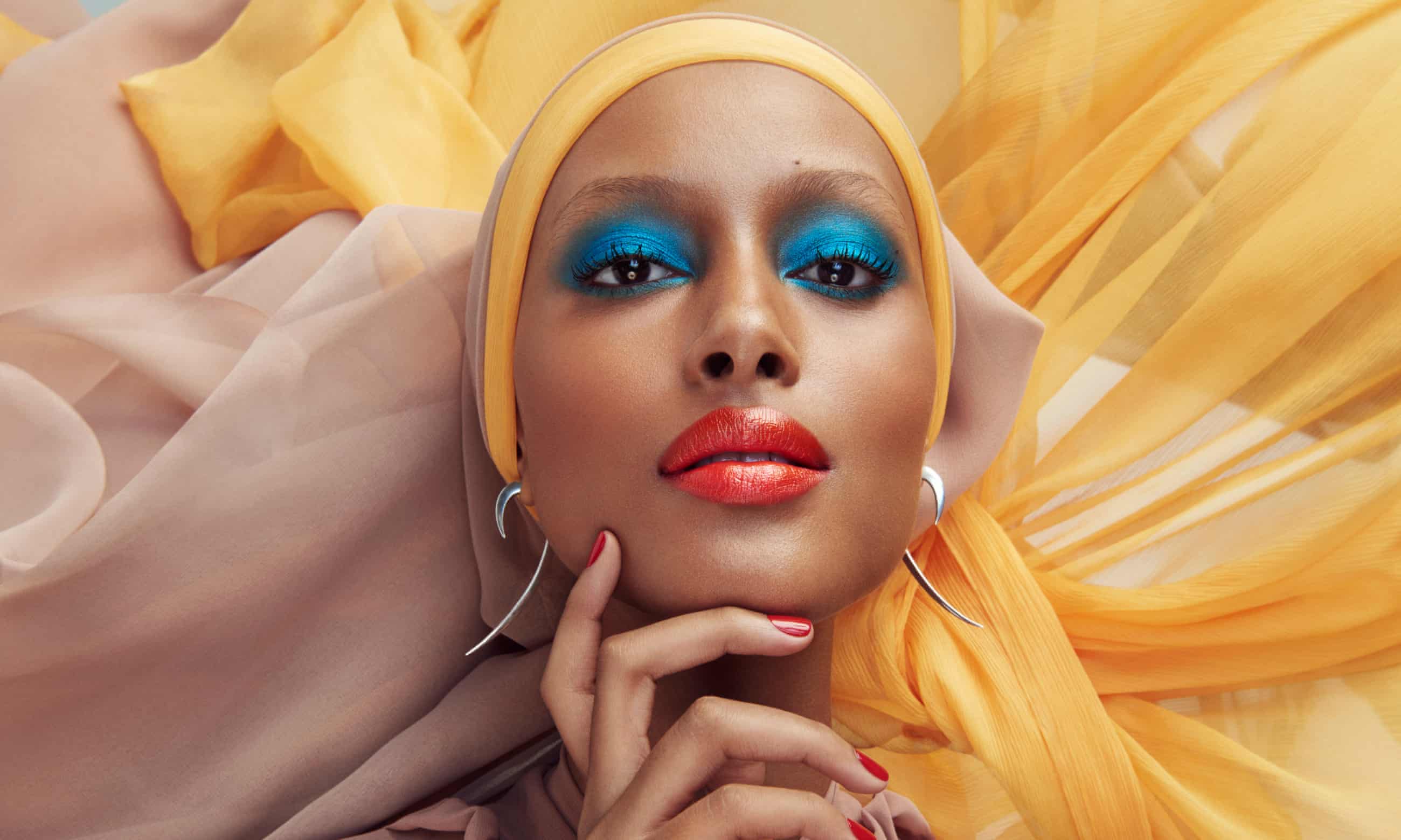 “عارضة أزياء محجبة، وأعمل بشروطي!”.. تعرّف على شهيرة يوسف