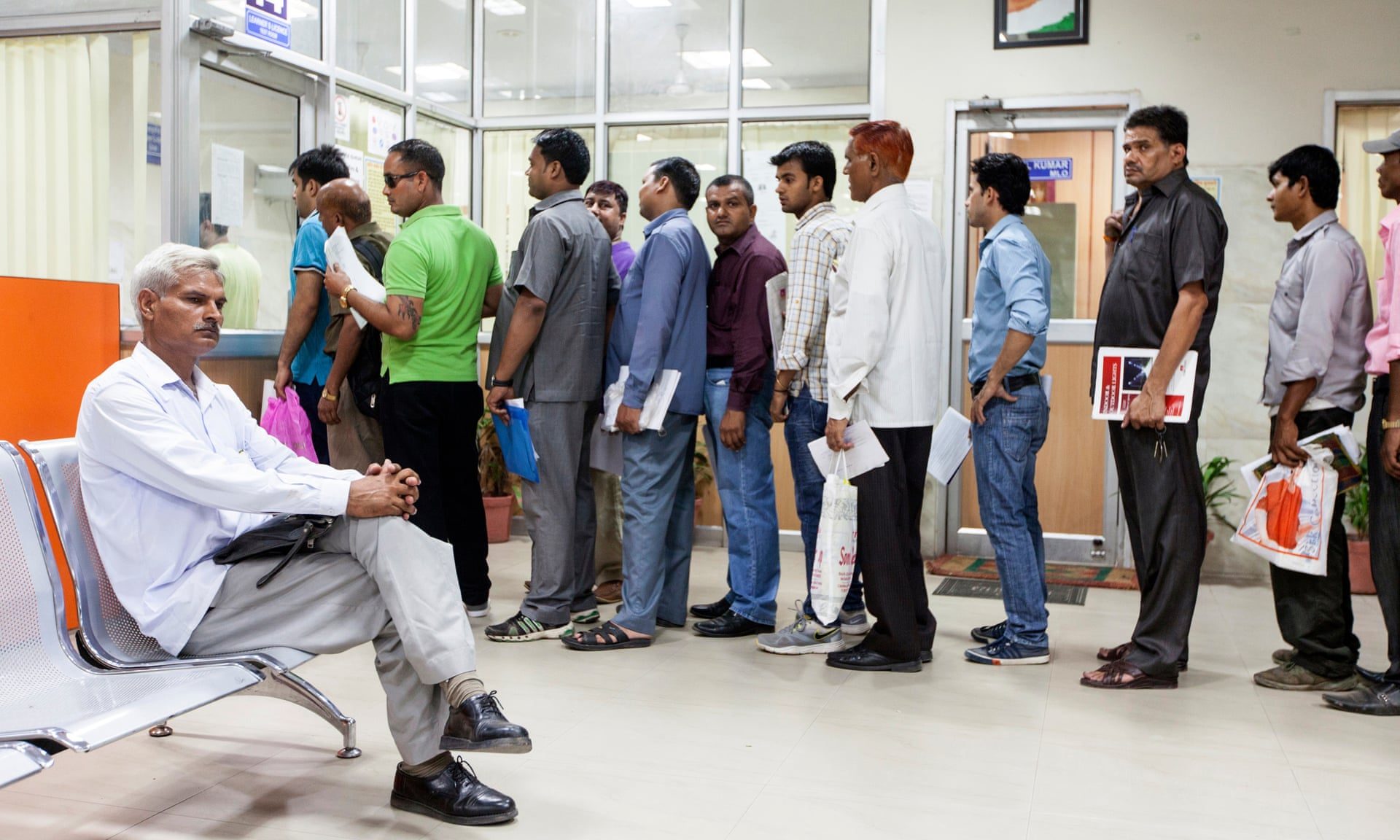 الهنود يعتقدون أنها ثورة: مسؤولو الهند يقدمون الخدمات العامة للناس على أبواب بيوتهم