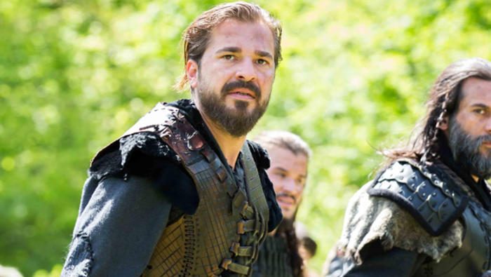 قيامة أرطغرل بوراك أوزجيفيت