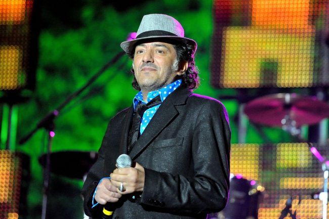 «يا رايح وين مسافر».. إلى صاحب القبعة الذي آنس بصوته وحشة المغتربين