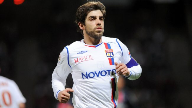 فيديو: عندما تتحول الضربات الحرة إلى لوحات فنية.. تعرف على أفضل منفذ في العالم، ليس ميسي ولا رونالدو