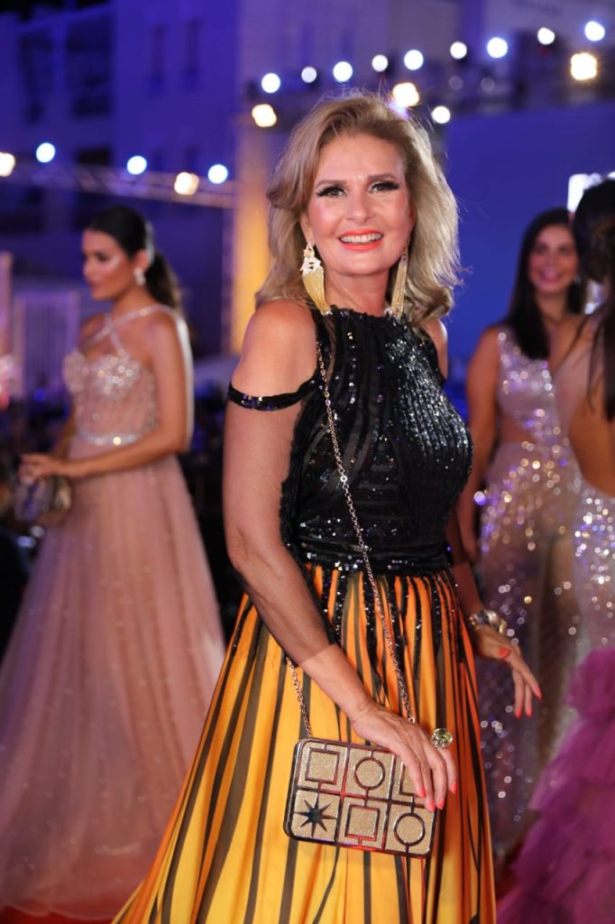 فنانات يؤدين مناسك الحج ويشاركن صورهن بالحجاب: يسرا وإلهام شاهين وهالة سرحان وآخرين