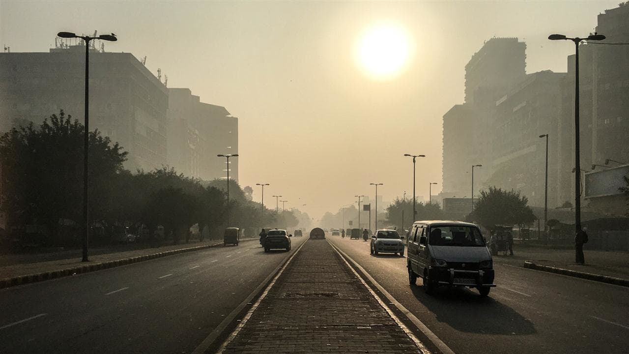 الصراع على القاهرة.. الخبراء يؤكدون أن العاصمة المصرية هي أكثر المدن تلوثًا في العالم، والحكومة تنفي، فمن نصدّق؟