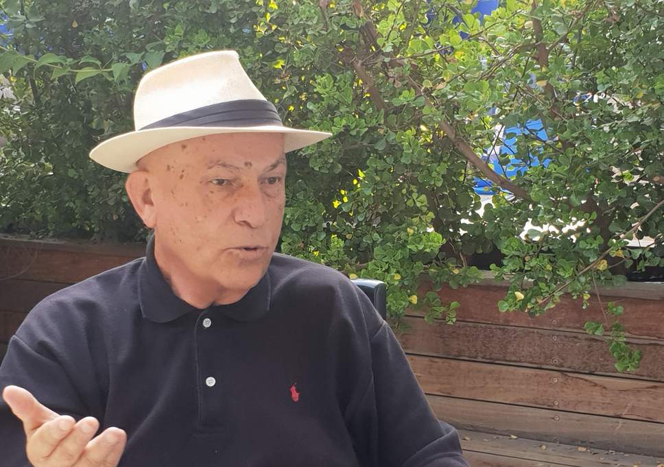 يوم بصحبة الصحافي صاحب مقولة «العالم ينتبه لمقتل كلب إسرائيلي ولا ينظر إلى مقتل 20 فلسطينياً».. هذا ما وجده فيسك لدى جدعون ليفي