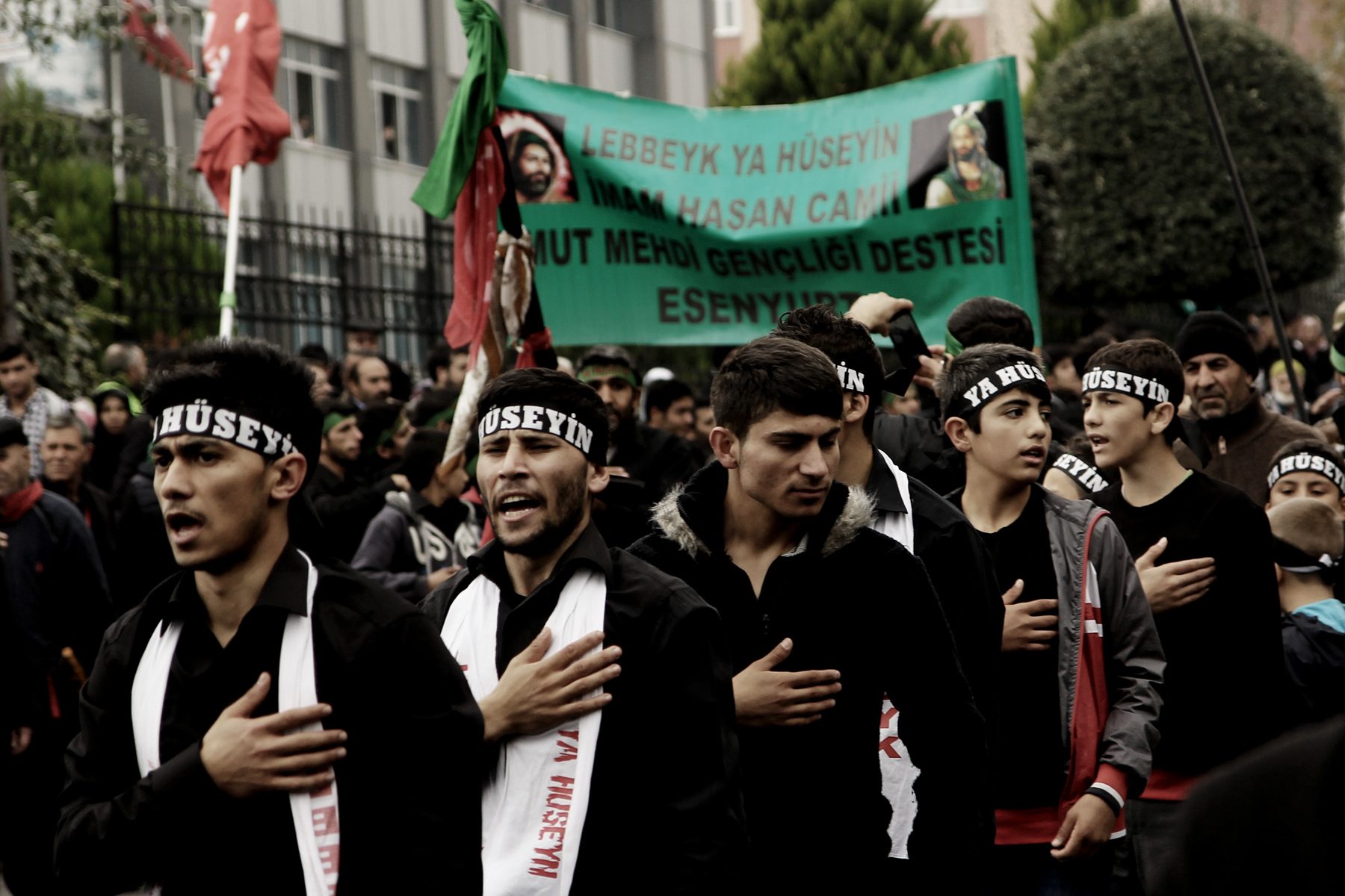 هكذا أحيوا ذكرى عاشوراء في إسطنبول.. ما لا تعرفه عن الشيعة في تركيا