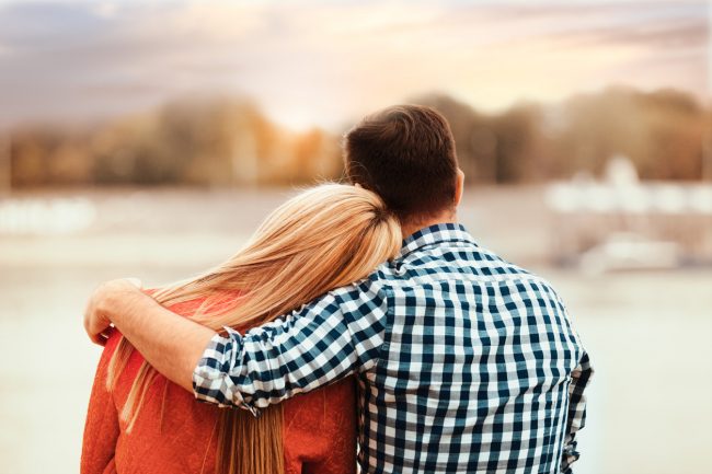 «العنف الجنسي» .. مظلة خادعة لتدمير الأسرة