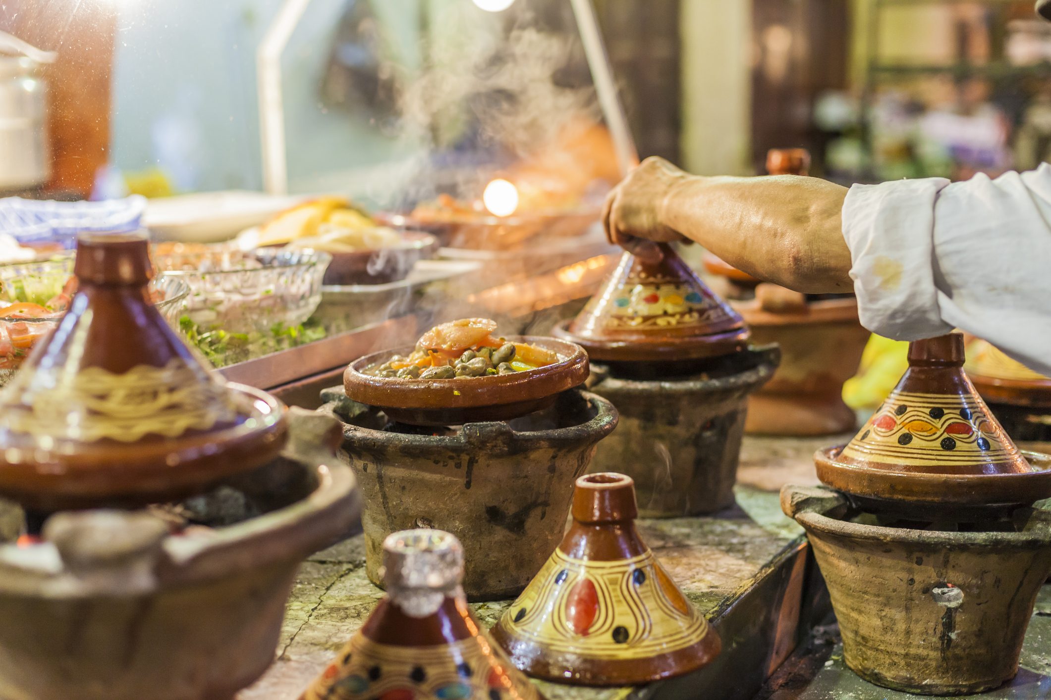المطبخ المتوسطي صحي ومبني على الخضار وزيت الزيتون