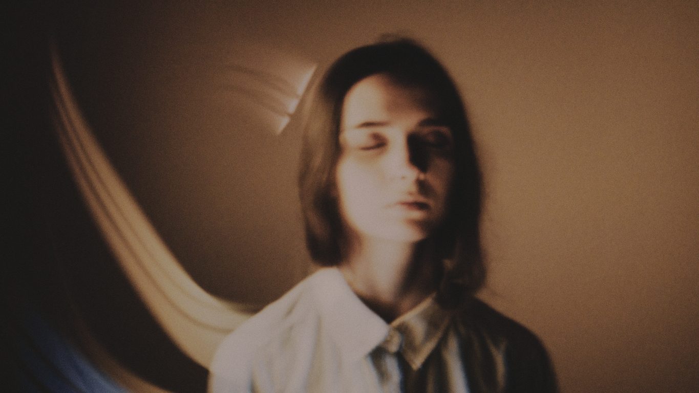 ليس دلعاً ولا بُعداً عن الله.. ما لا تعرفه عن معاناة المرضى النفسيين