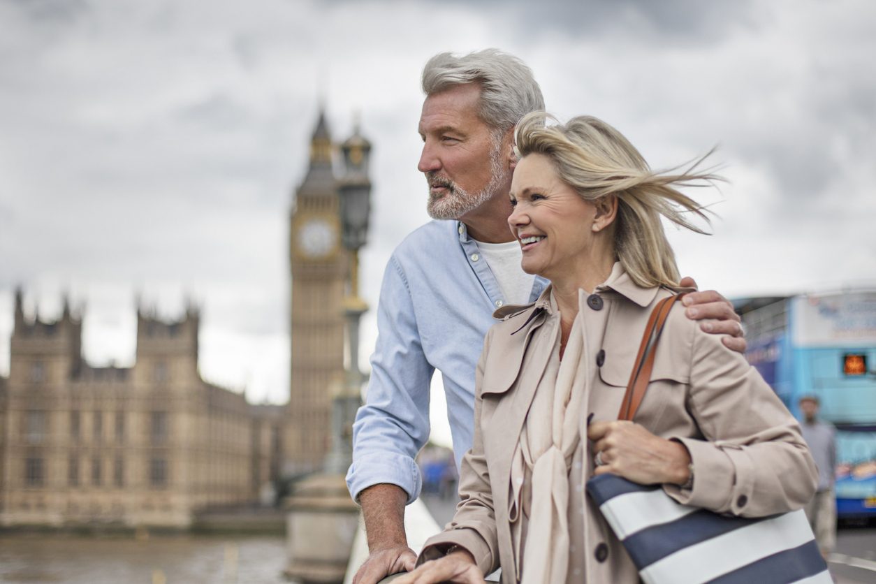 خيارٌ للأثرياء فقط! حقائق مذهلة للأمومة بعد الخمسين