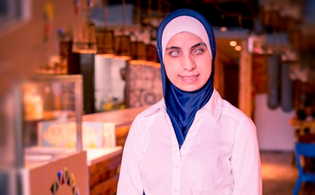 وٌلدت لا أرى شيئاً وماتت أمي وتركتني وحدي.. أنا فتاة كفيفة وهذا ما يجب أن تتعلمه من قصتي