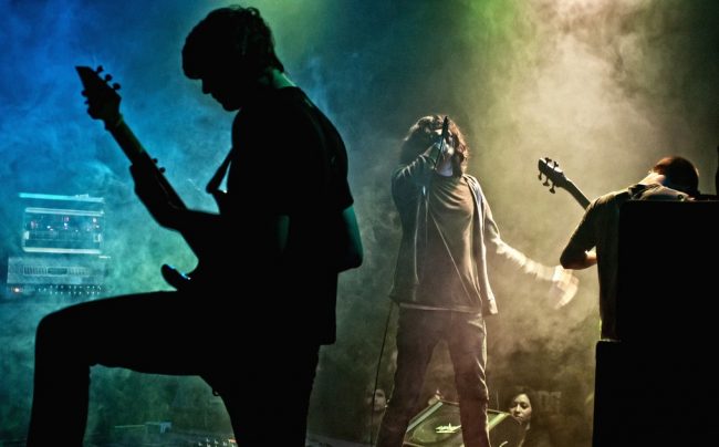 عندما أهانت مادونا كوستنر وتحرشت ببانديراس.. إليك أفضل 20 فيلماً وثائقياً عن الموسيقى وما تخفيه من بؤس وتعاسة