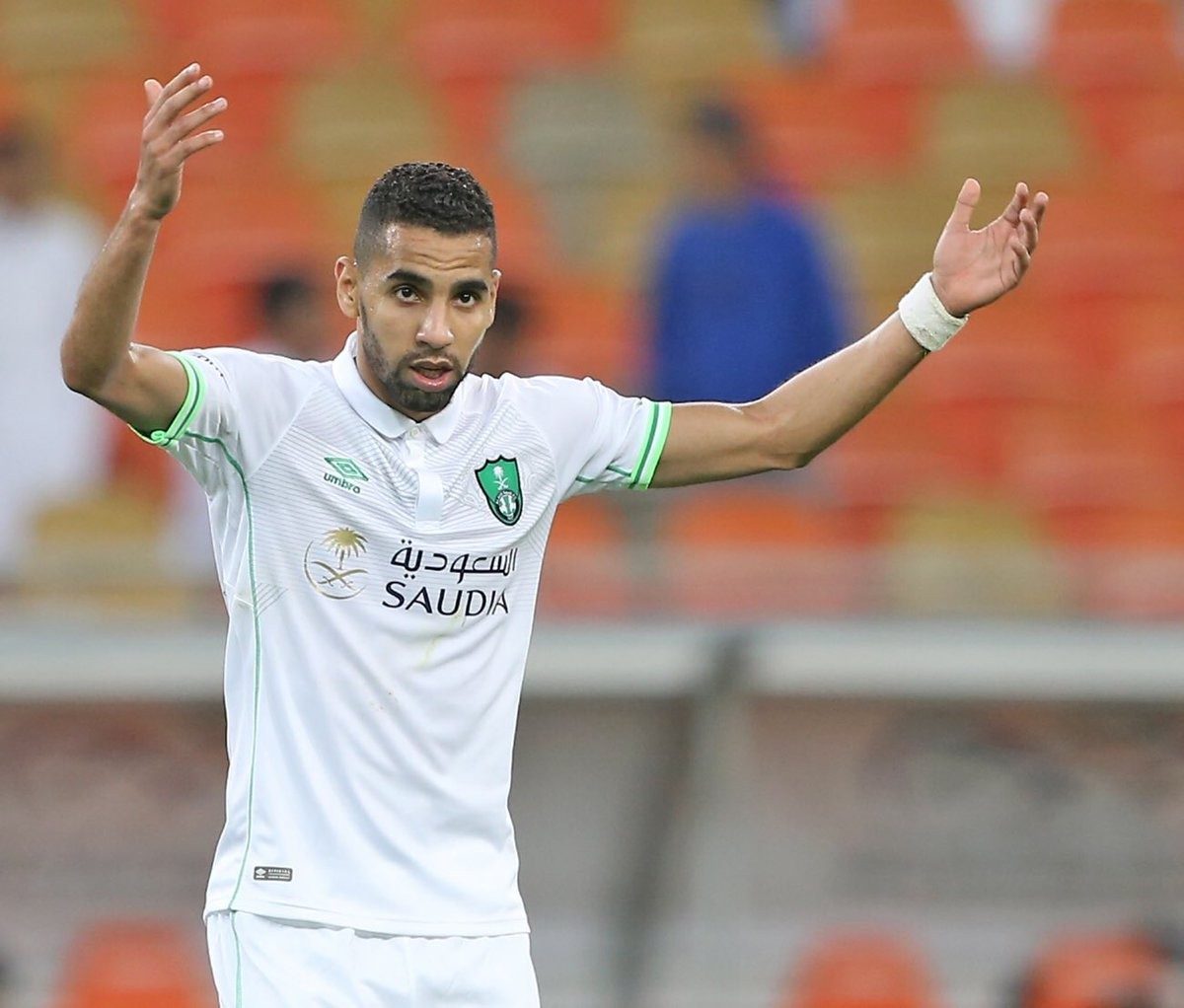 مؤمن زكريا يضع شرطين لتجديد عقده مع الأهلي.. و«القلعة الحمراء» ينتظر رداً خلال أيام أو يختار بديلاً