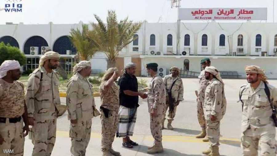 رئيس الأركان الإماراتي يزور مطار الريان الدولي( مطار المكلا)