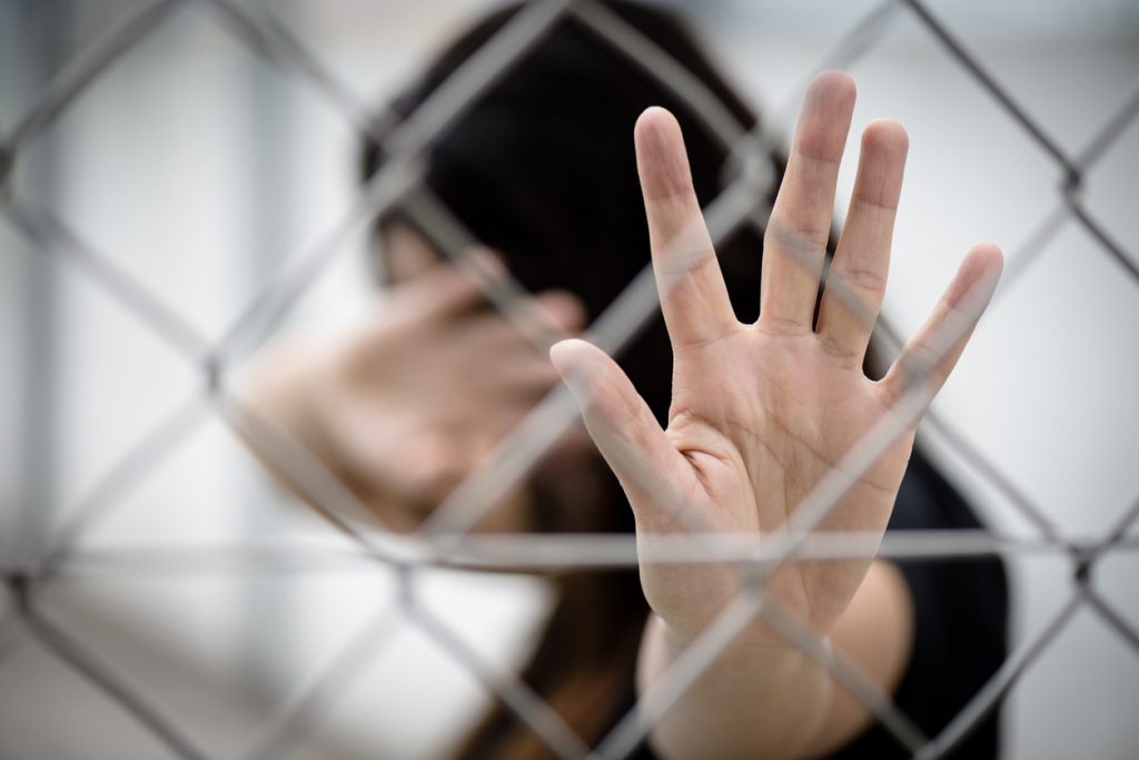 اغتصبني مديري كل يوم على مدار 5 أشهر، ولم يسعني قول شيء (صورة تعبيرية من iStock)