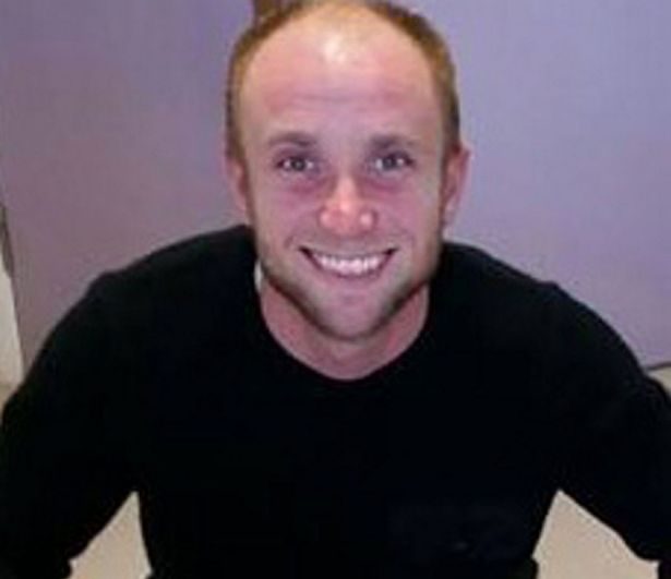 The Mirror والد الطفل