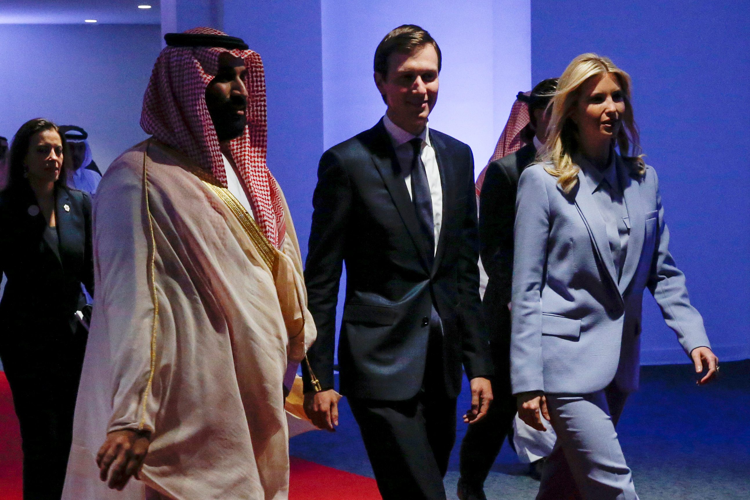 ولي العهد السعودي برفقة كوشنر وإيفانكا/رويترز