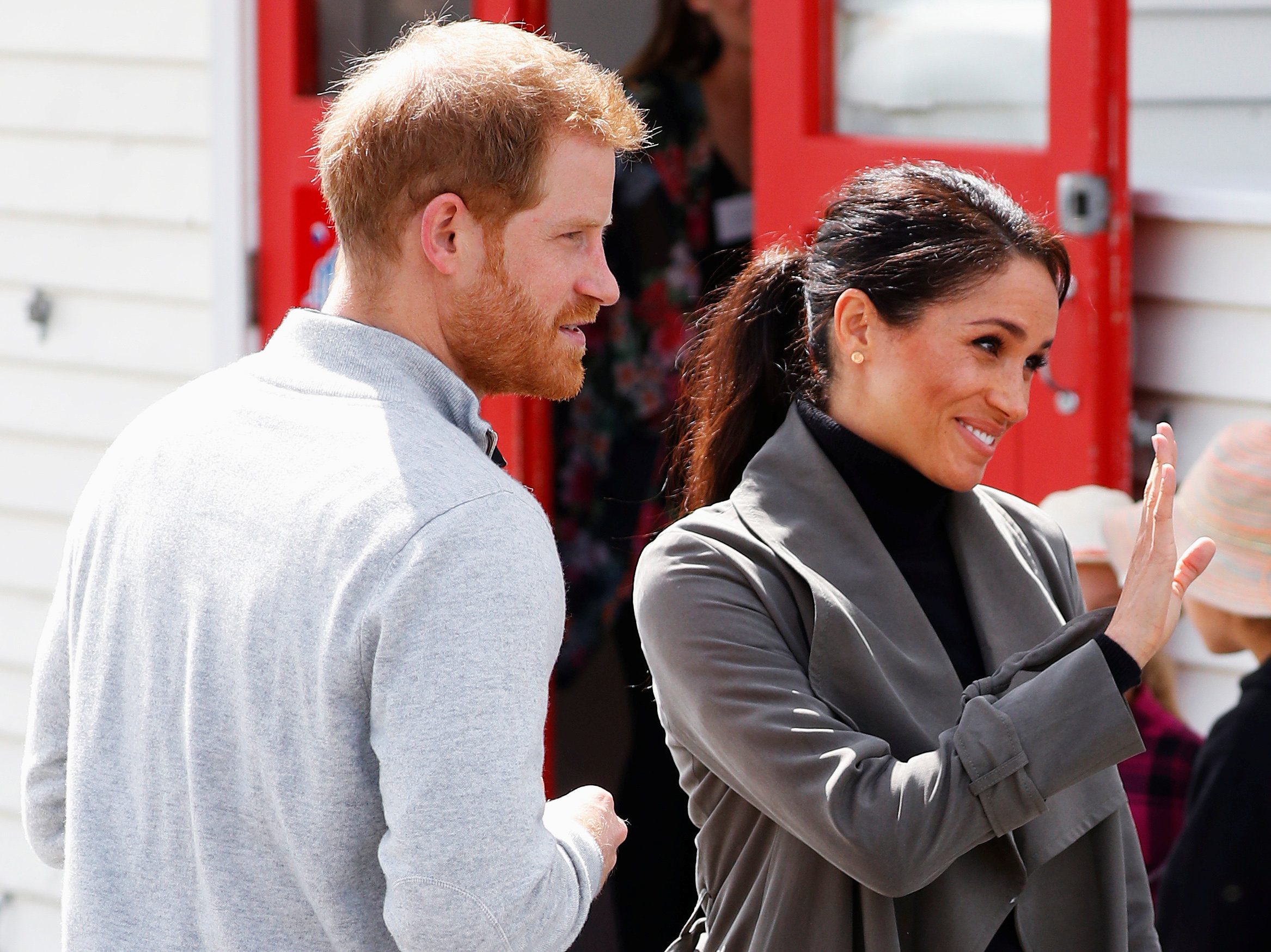 الأمير هاري وميغان يرفضان هديةً من تاجرٍ في تونغا