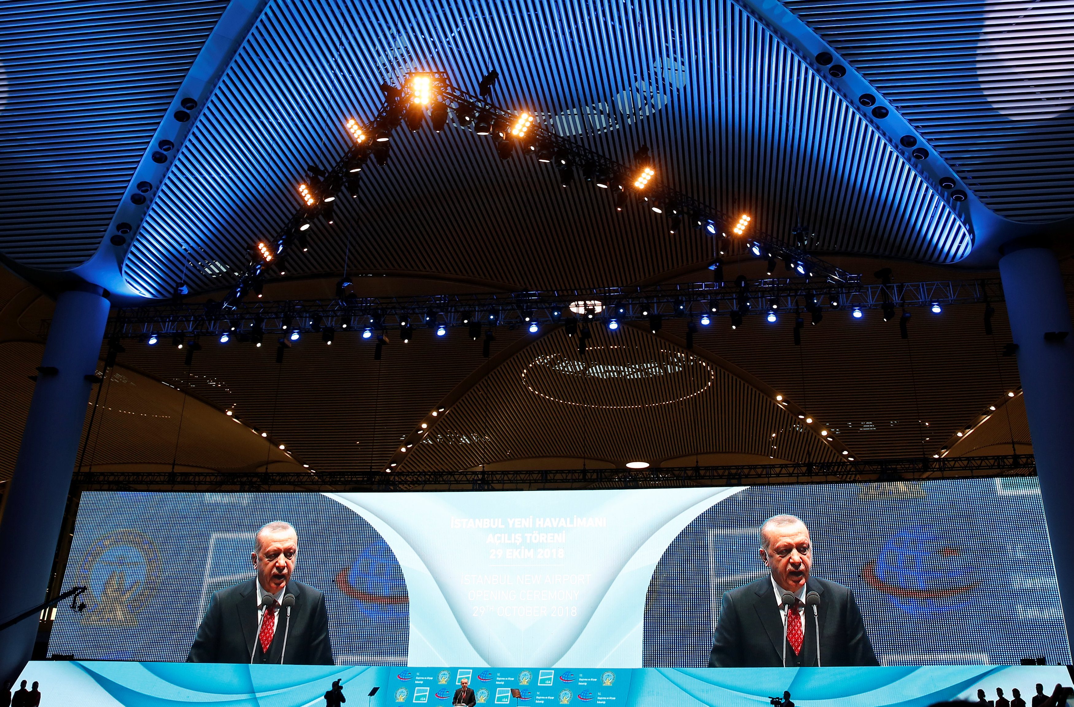 أردوغان خلال حفل افتتاح مطار إسطنبول الجديد/ رويترز