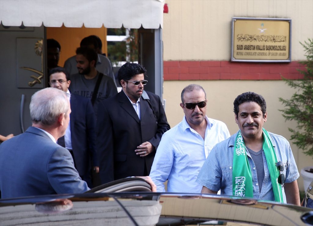 وفد أمني سعودي يغادر سريعاً قنصلية بلاده بإسطنبول