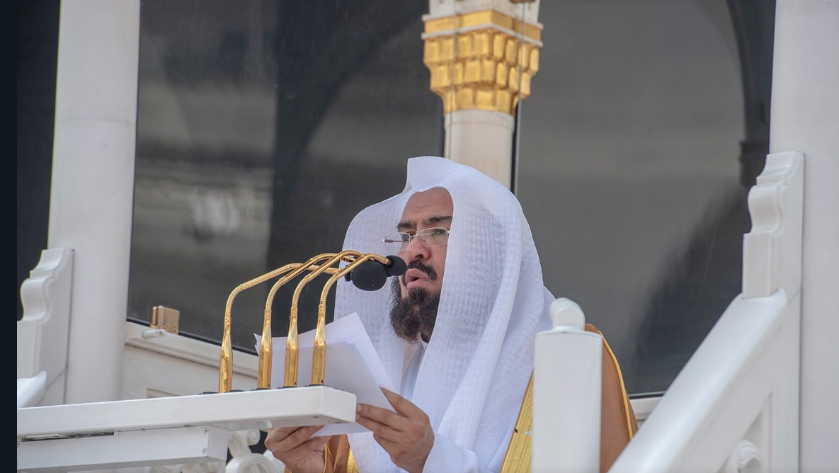 خطبة الجمعة في مكة تدعو إلى «التلاحم» في مواجهة «الافتراءات» على السعودية.. السديس: تستفزّون مليار مسلم.. ولن تثنونا عن مبادئنا