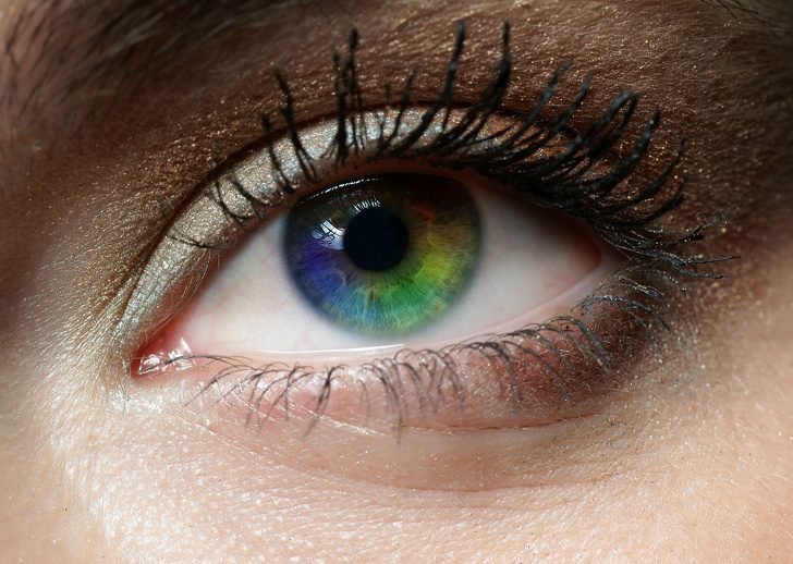تغير لون العينين أمرٌ وارد حتى سن الـ 12 / iStock