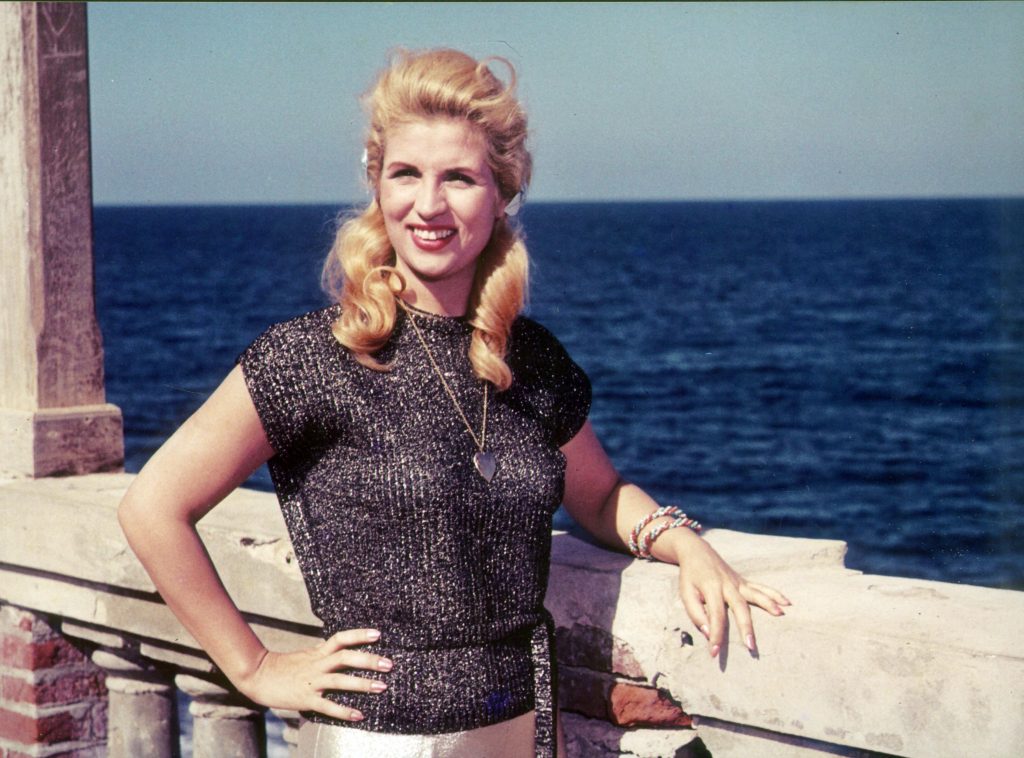 Social Media/ المطربة اللبنانية صباح