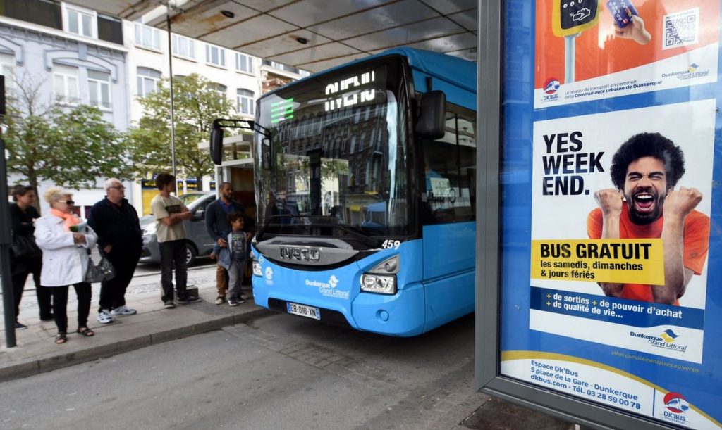 الباصات المجانية