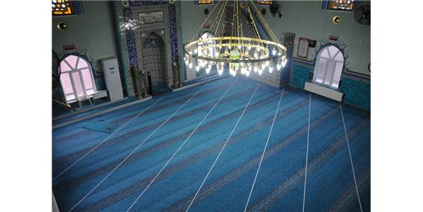 مسجد يصلي الناس فيه باتجاه خاطئ في مدينة يلوا التركية