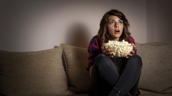 شاهد فيلماً ثم خرج ليطبّق الجريمة حرفياً.. 7 أفلام تثير الهلع ولا تنتمي إلى تصنيف الرعب على الإطلاق!