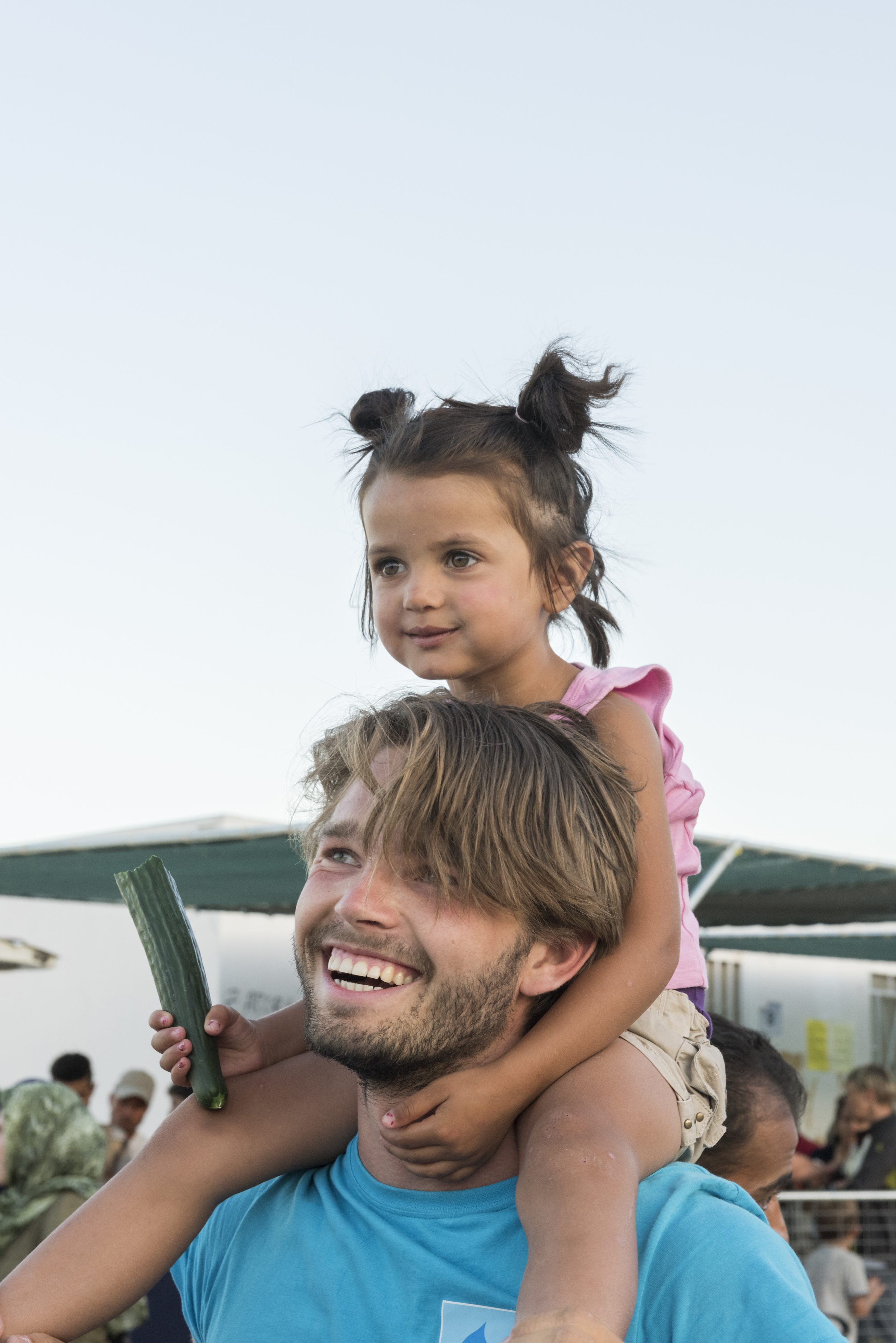 لايعرف أطفال اللاجئين أي لغة سيتعلمون؟